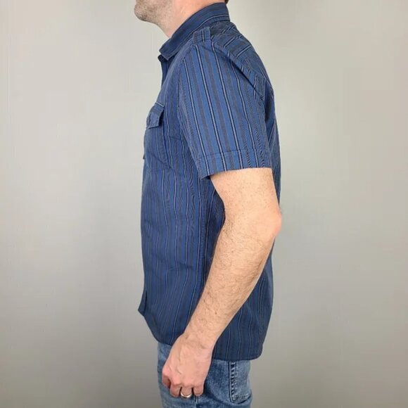 RW&CO Men's Navy Blue Striped Short Sleeve Button Down Shirt Medium - Picture 8 of 16